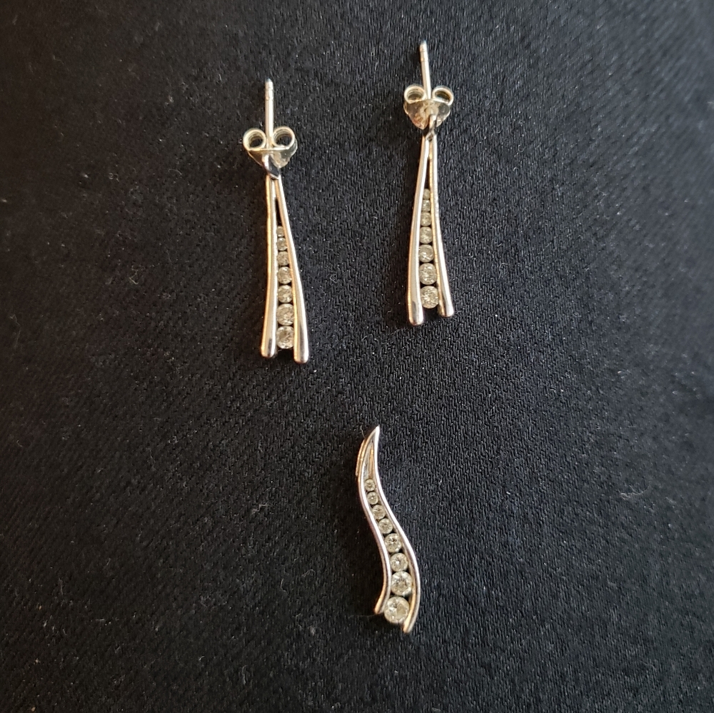 💎Diamond pendant and earring💎